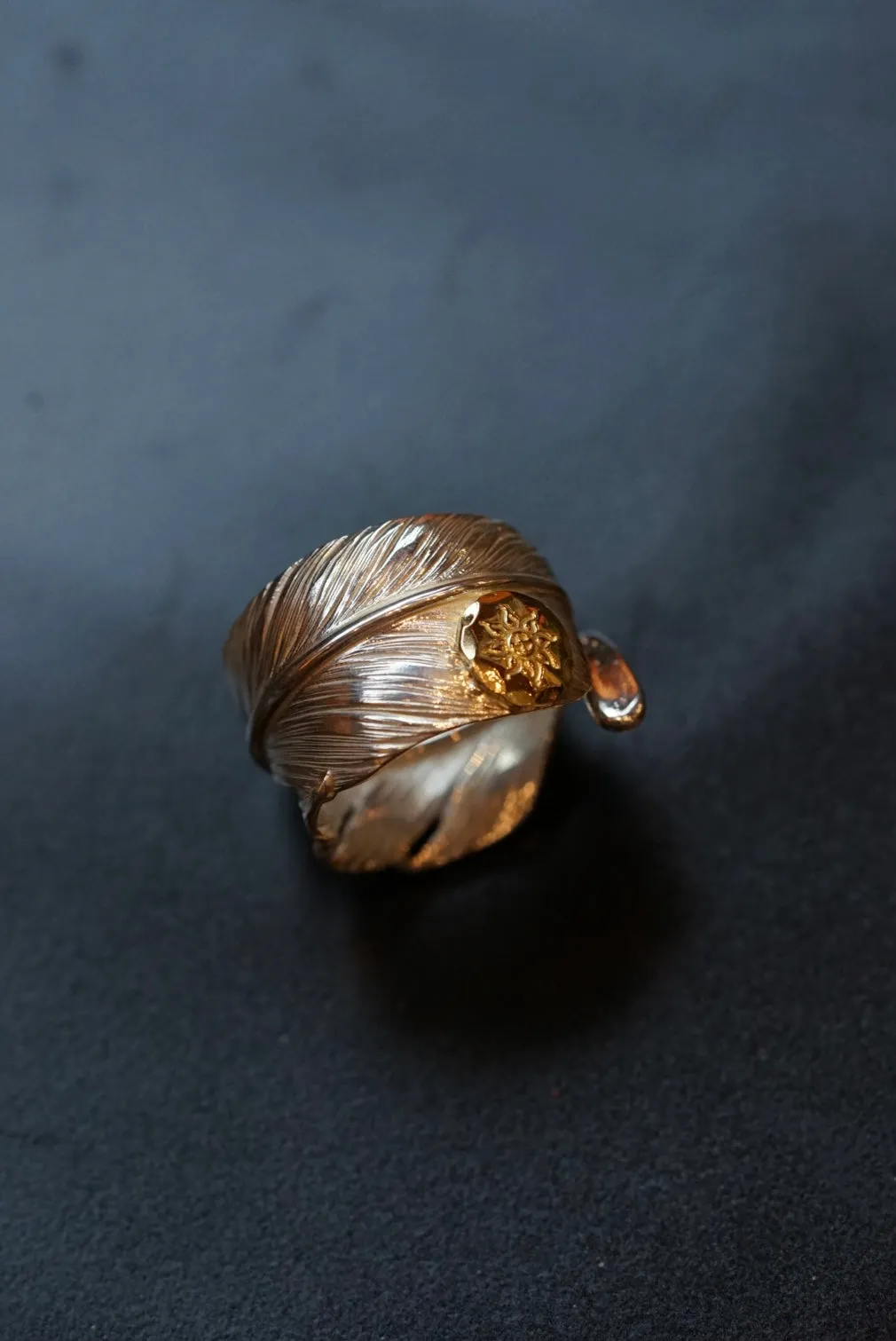 Albatory 18K Gold Point Silver Feather Ring