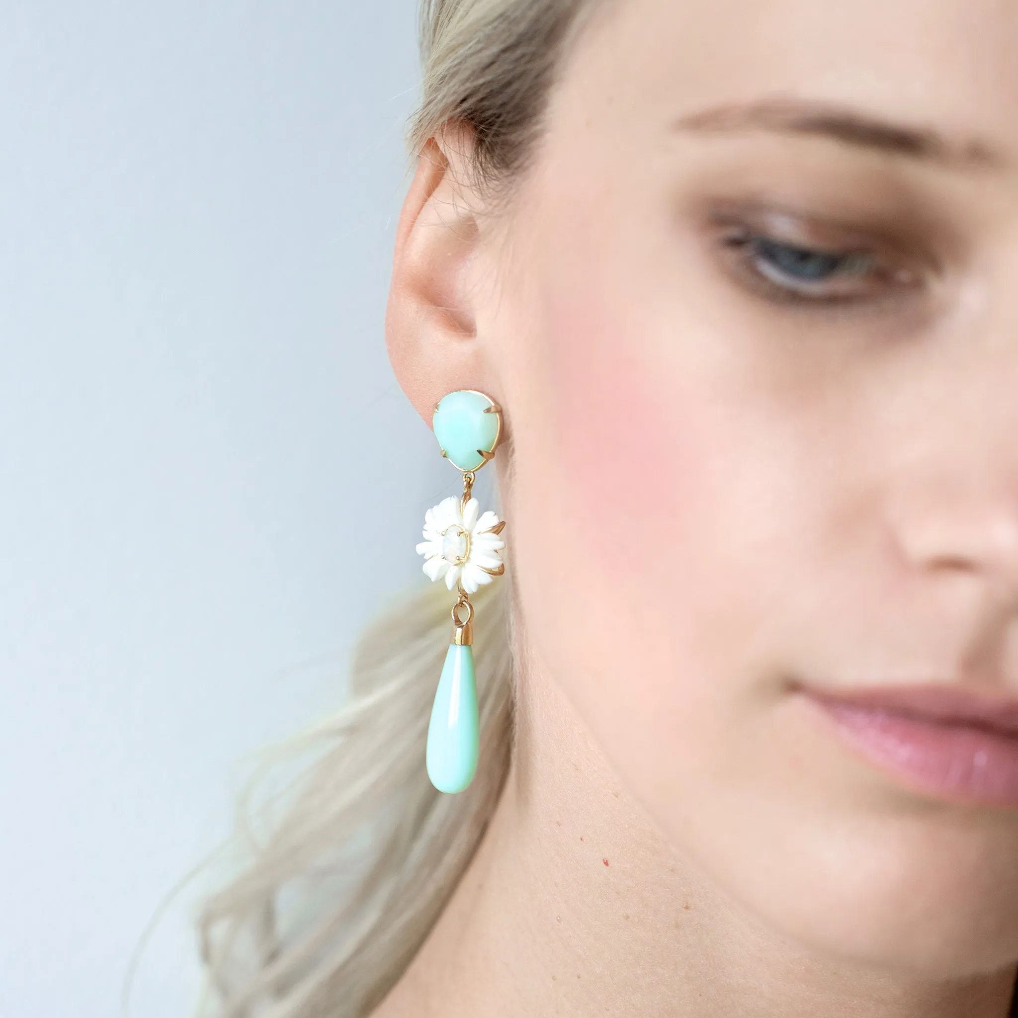 Claire Triple Daisy Earrings