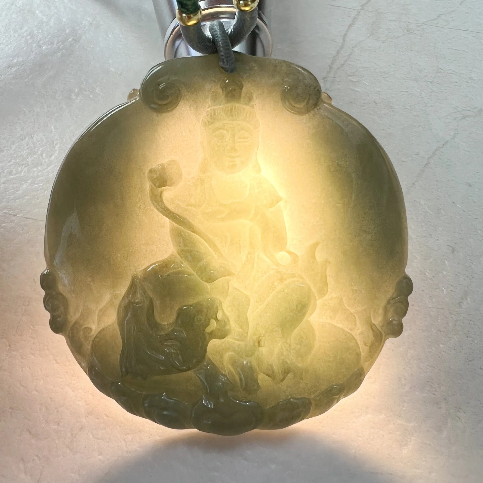 Jadeite Jade Guan Yin Avalokiteshvara Hand Carved Pendant Necklace, YJ-1221-0279050-2