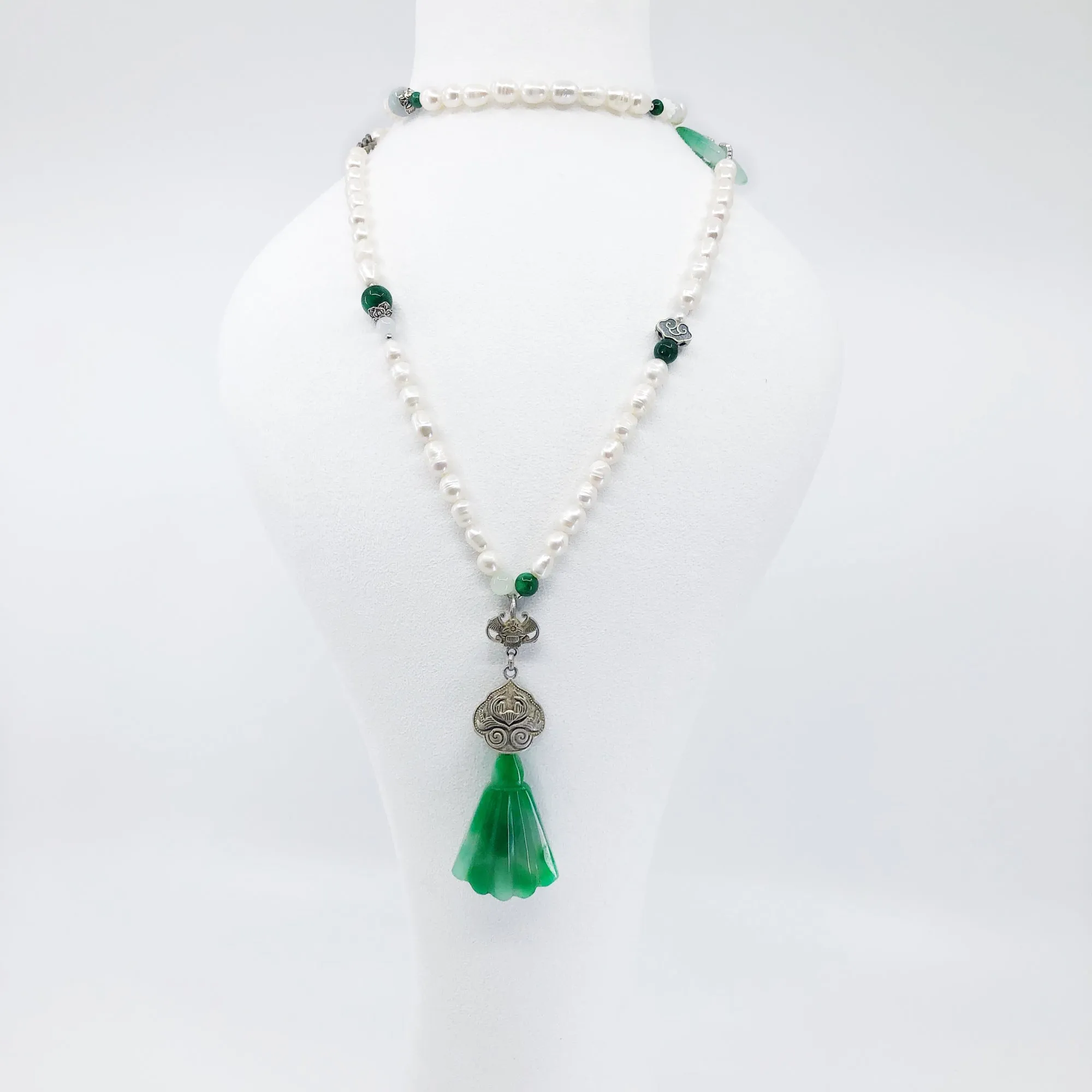 Lengthy Beaded Pearl Necklace with Jade Pendant