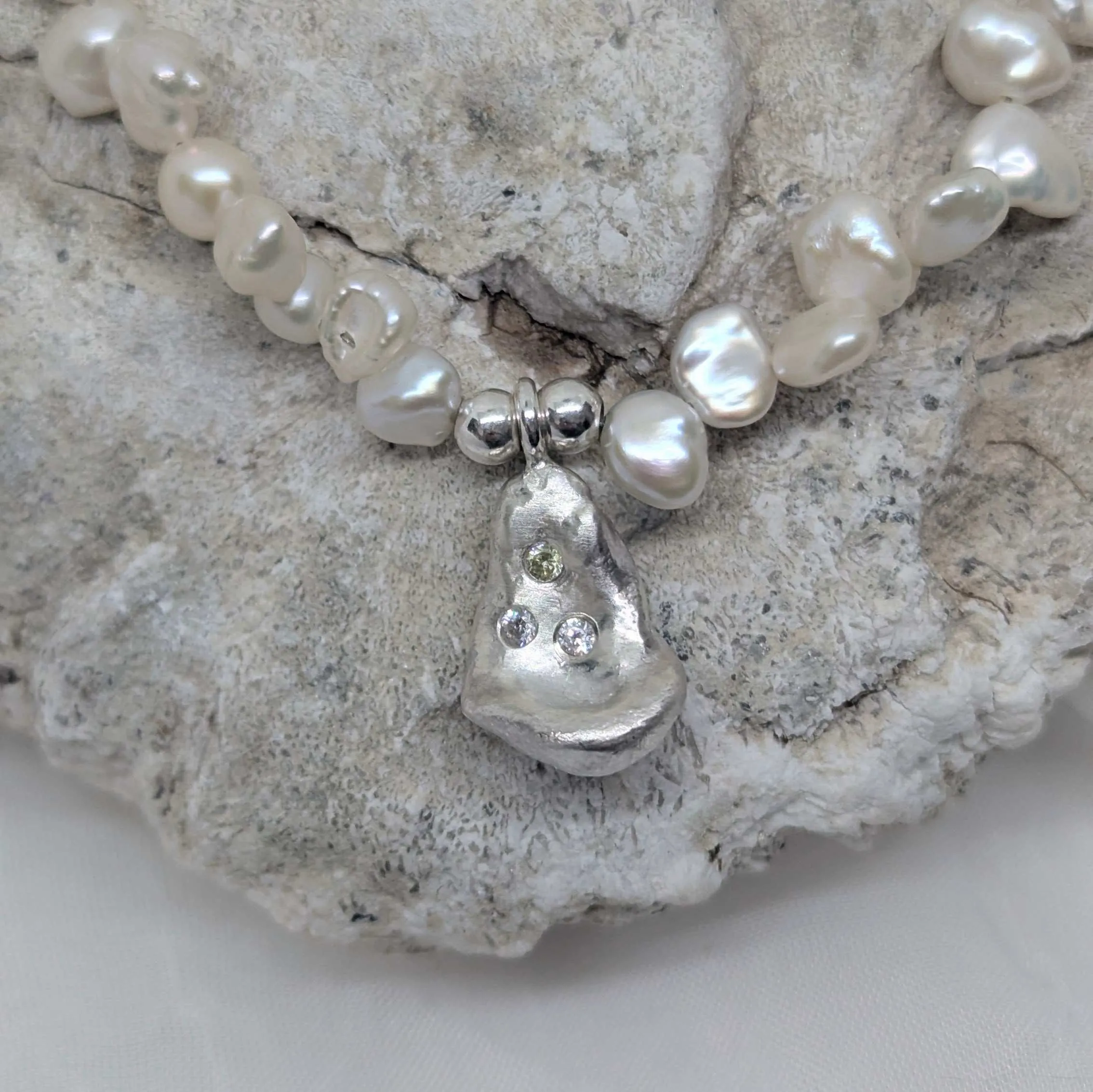 Wild  pearls and silver necklace